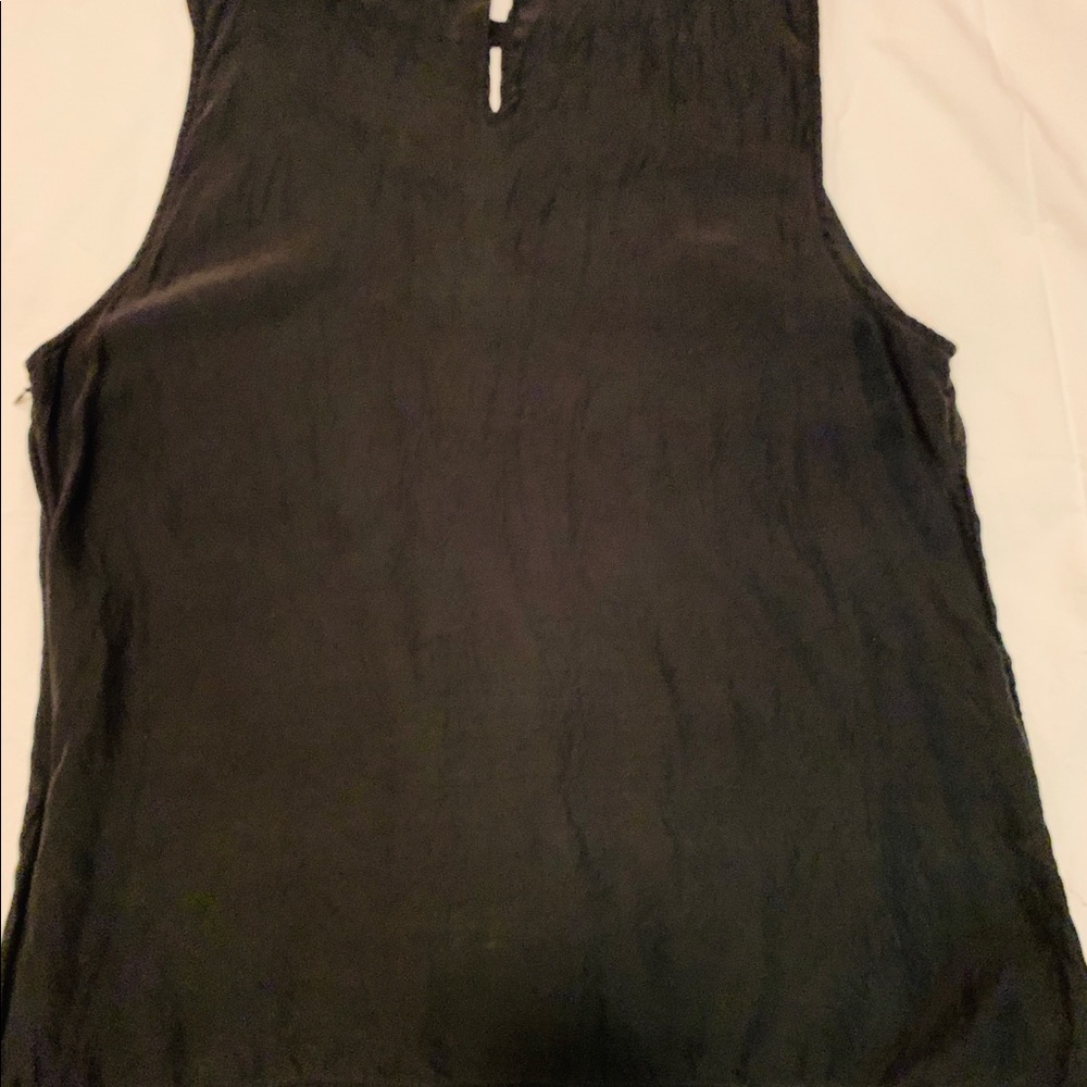 BananaRepublic💯silk top w/tiny silver beadsXL - Picture 3 of 5
